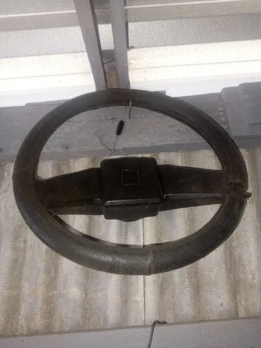 Vendo volante de corcel 2 bancos