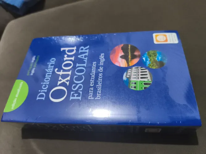 Dicionário Oxford Escolar novo sem uso!