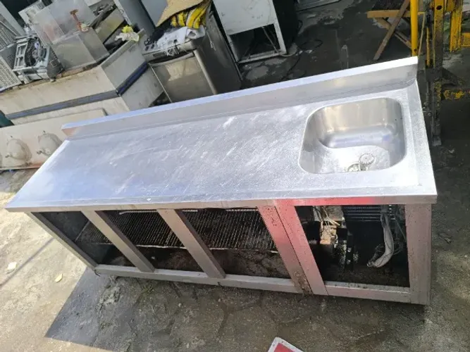 BANCADA REFRIGERADA INOX COM PIA