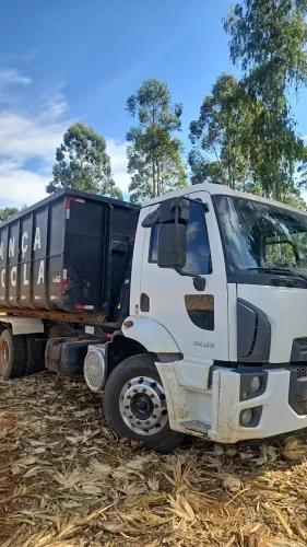 Caminhão cargo 1933 Rollon off