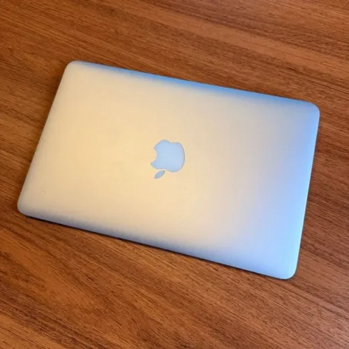 MacBook Air  i5 2015 8gb 