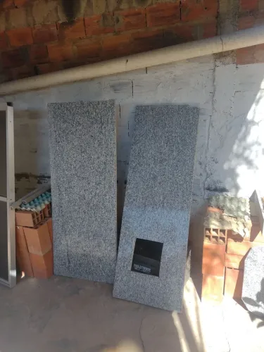 Vendo pedra de granito, usada