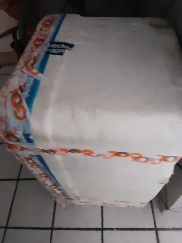 Vendo caixa de isopor 50litros