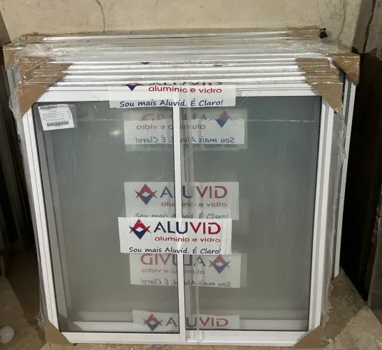 Janela de Alumínio Branco 1,00 x 1,00 Linha Slim Aluvid Nova