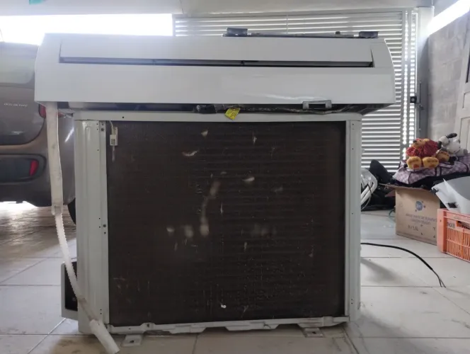 Ar condicionado 24.000 BTUs inverter gree semi-novo ainda