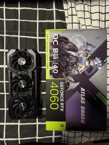 Placa de Vídeo Nvidia Geforce RTX 4060 V2 Gaming ATS, 8GB OC, GDDR6, 128-bit - Asus 