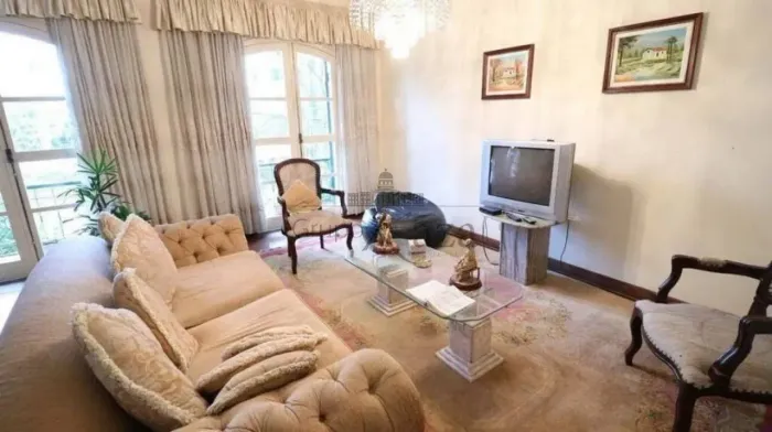 Casa - Butantã - 4 Dormitórios - 450m².