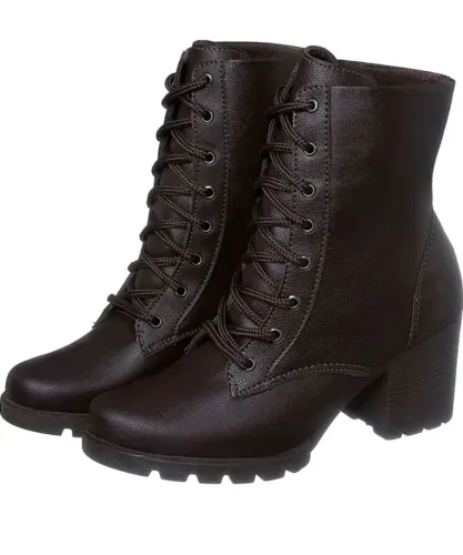 Coturno feminino