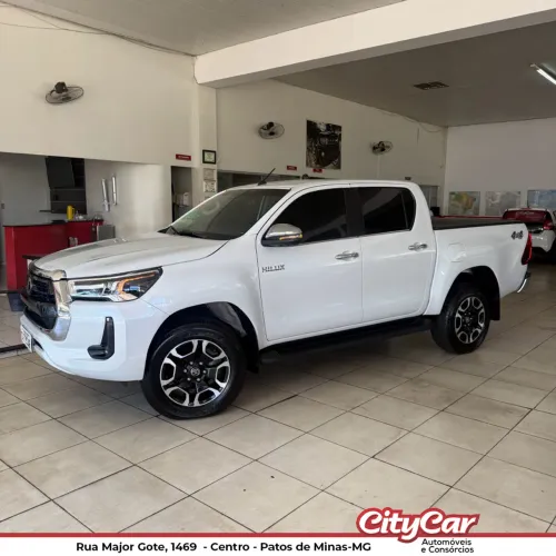 Toyota Hilux CD SRX 4X4 2.8 TDI 16V Diesel Aut. 2025