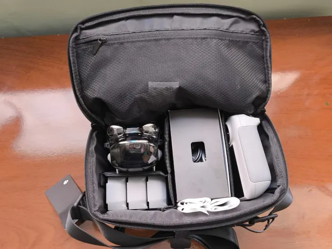 Drone profissional dji mini 5 pro combo fly more plus com tela , preço bom pra sair logo .