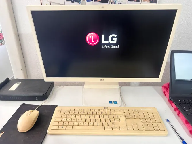 PC LG All-in-One 22"