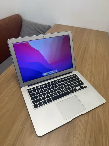 MacBook Air 13" 2017 · i5 · 8GB · 128GB