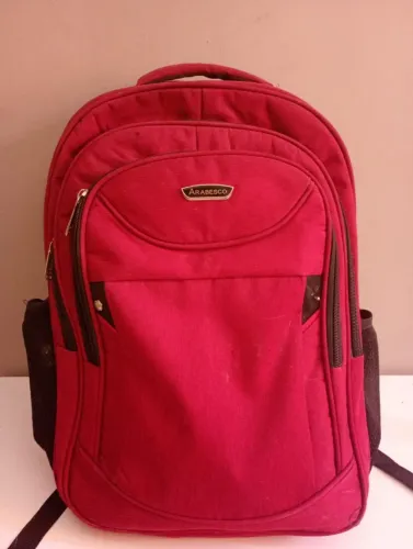 ? MOCHILA ARABESCO VERMELHA - EXECUTIVA/ESCOLAR - ÓTIMO ESTADO!<br>