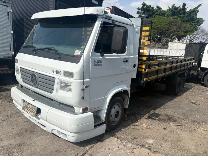 VW 8-150 worker MwM X10 com Carroceria de 6,20