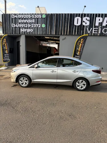 Hyundai HB20S Comfort Plus 1.0 Flex 12V Mec. 2025