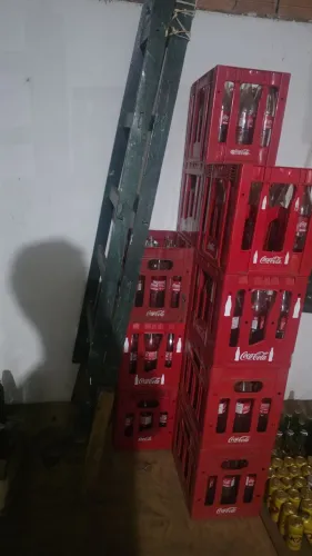 Caixa coca cola 1L com vasilhames