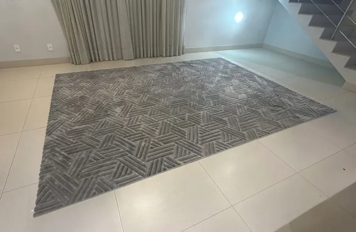 ?OPORTUNIDADE ÚNICA: Tapete Geométrico 3m (Estado de ZERO) - Preço de Desapego Rápido!?