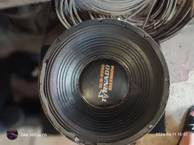 AUTO FALANTE TORNADO 15" 
