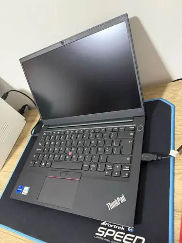 Lenovo thinkpad e14 g4 2024 500gb ssd 16gb i5 g12 Windows 10