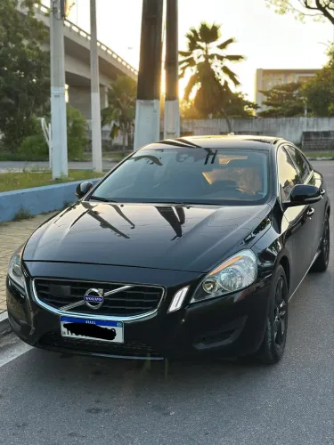 Volvo S60 T-5 2.0 240cv 4P 2011