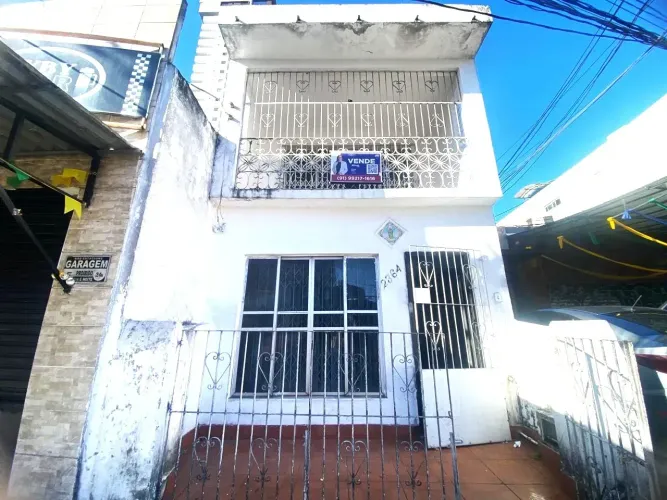 Casa à venda na Avenida Gentil Bittencourt Bairro São Brás
