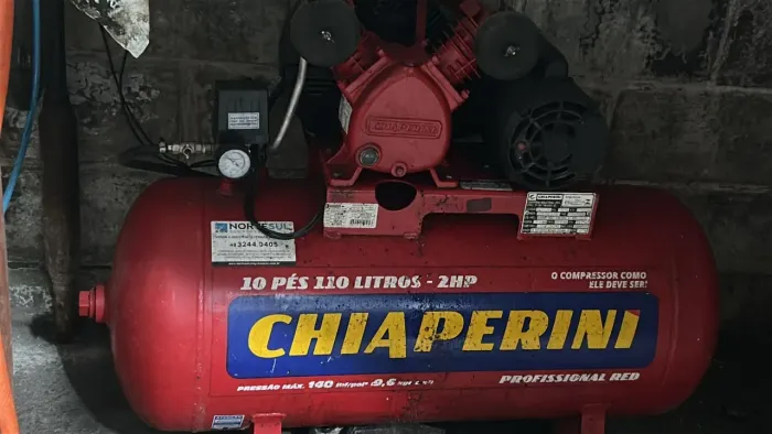 Compressor Chiaperini Professional Red 110L 2HP 10 Pés