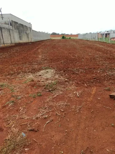 Terreno Plano de 1000m² no Chácara Ideal
