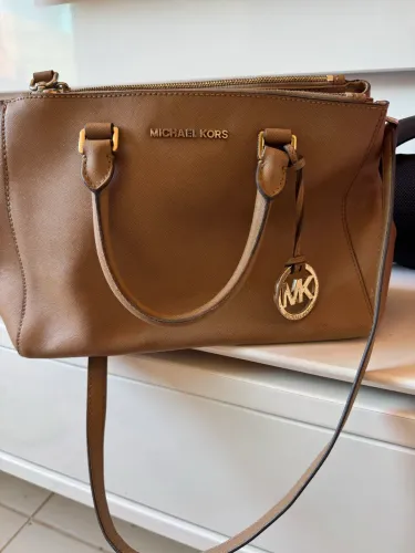 Michael Kors Selma Medium Satchel (couro Saffiano)