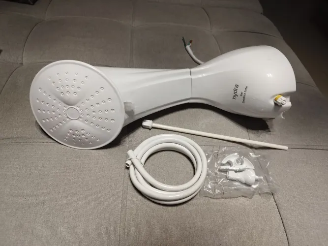 Chuveiro Hidra Star eletrônica pressurizada Turbo 220V 7.500 Watts