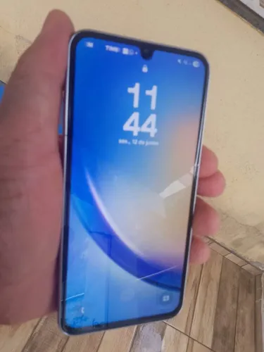 Vendo Samsung a34 256 g 6 de ram cel zero zap *