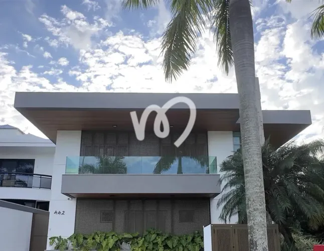 Casa de luxo no  condomínio Del Lago