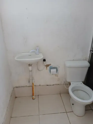 Alugo kitinete em sepetiba