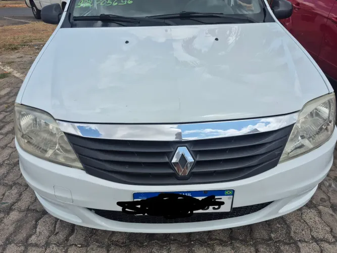 Renault Logan Authentique Hi-flex 1.0 16V 4P 2013