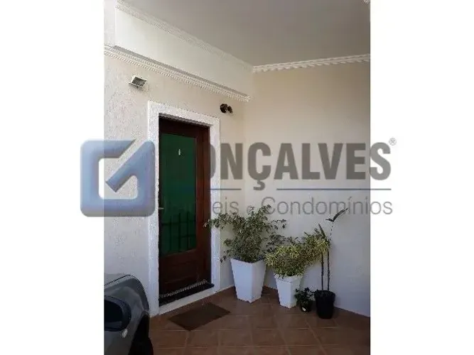 Sobrado Residencial com 4 Quartos (2 Suítes) e 3 Vagas em Santa Terezinha, SBC