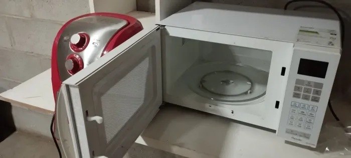 Vendo micro-ondas e grill novos