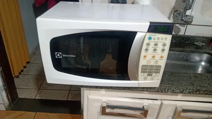 Microondas Electrolux 20 litros