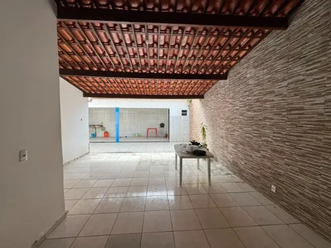Vendo casa com 4 quartos, 240m² em condomínio fechado no Antares