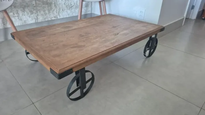 Mesa de centro estilo industrial
