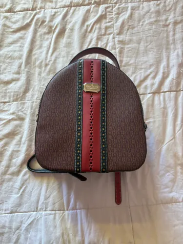 Mochila Victor Hugo