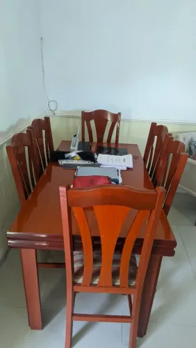 Vendo mesa de 6 cadeiras
