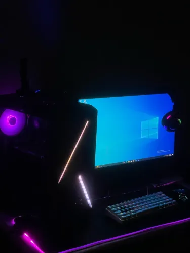 ? PC GAMER RYZEN 3 2200G - 8GB RAM - SSD 240GB