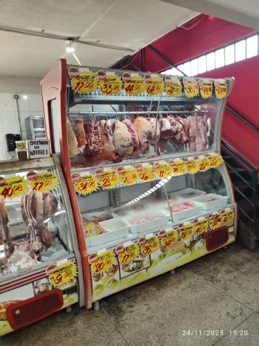 Balcão expositor de carne
