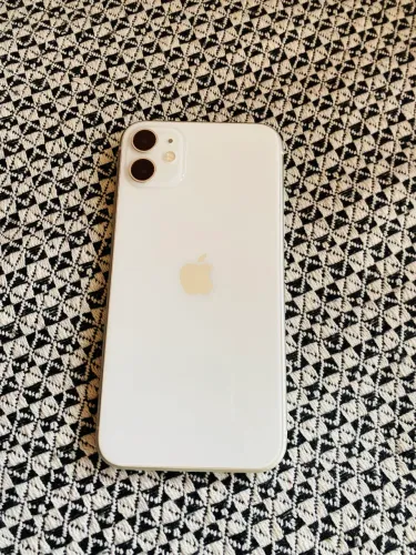 iPhone 11, 128 gigas, branco
