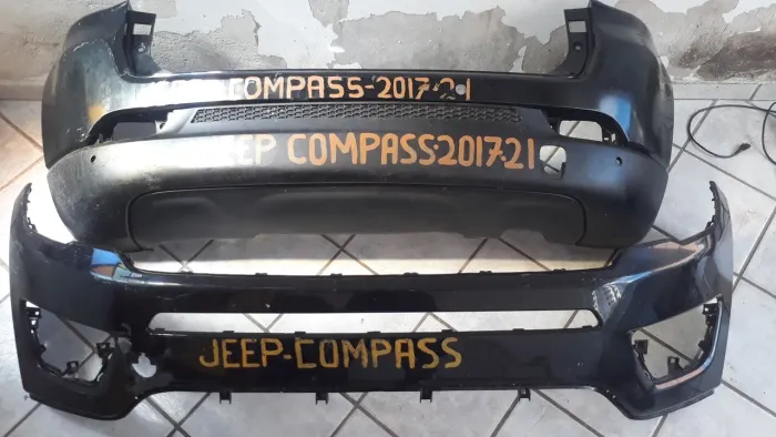 Parachoque dianteiro e traseiro jeep compass 2017 a 2021 originais aparti R$500 reais