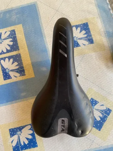 Banco de bicicleta aro 26 protetor usado