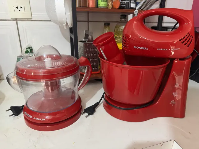 KIT BATEDEIRA E ESPREMEDOR DE LARANJA MONDIAL