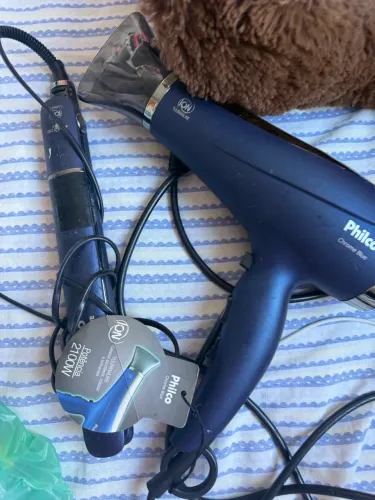 Secador de cabelo e prancha
