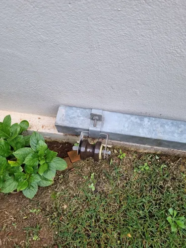 Poste de energia 3,6 m em aço galvanizado