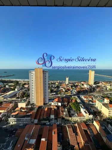 Apartamento vista para o mar com 4 suítes na praia de Iracema.