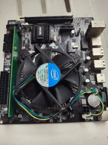 Kit placa mãe Afox DDR3.